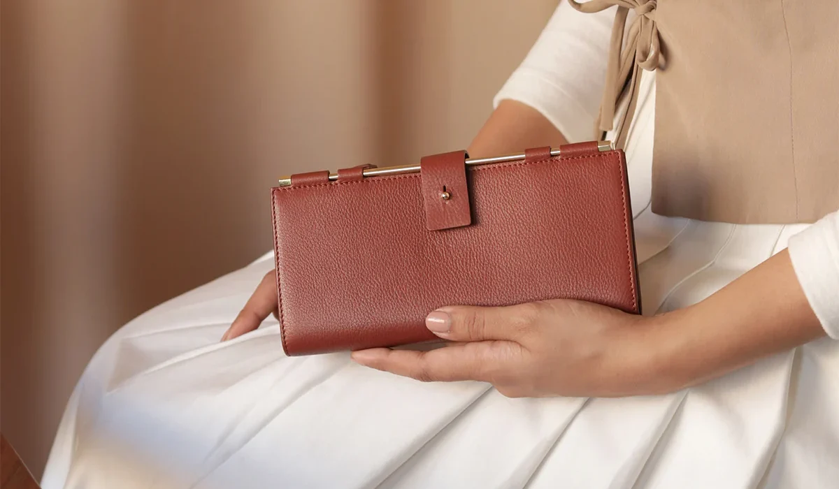 Discover the Variety of Women Wallet Available at Longchamp Indonesia